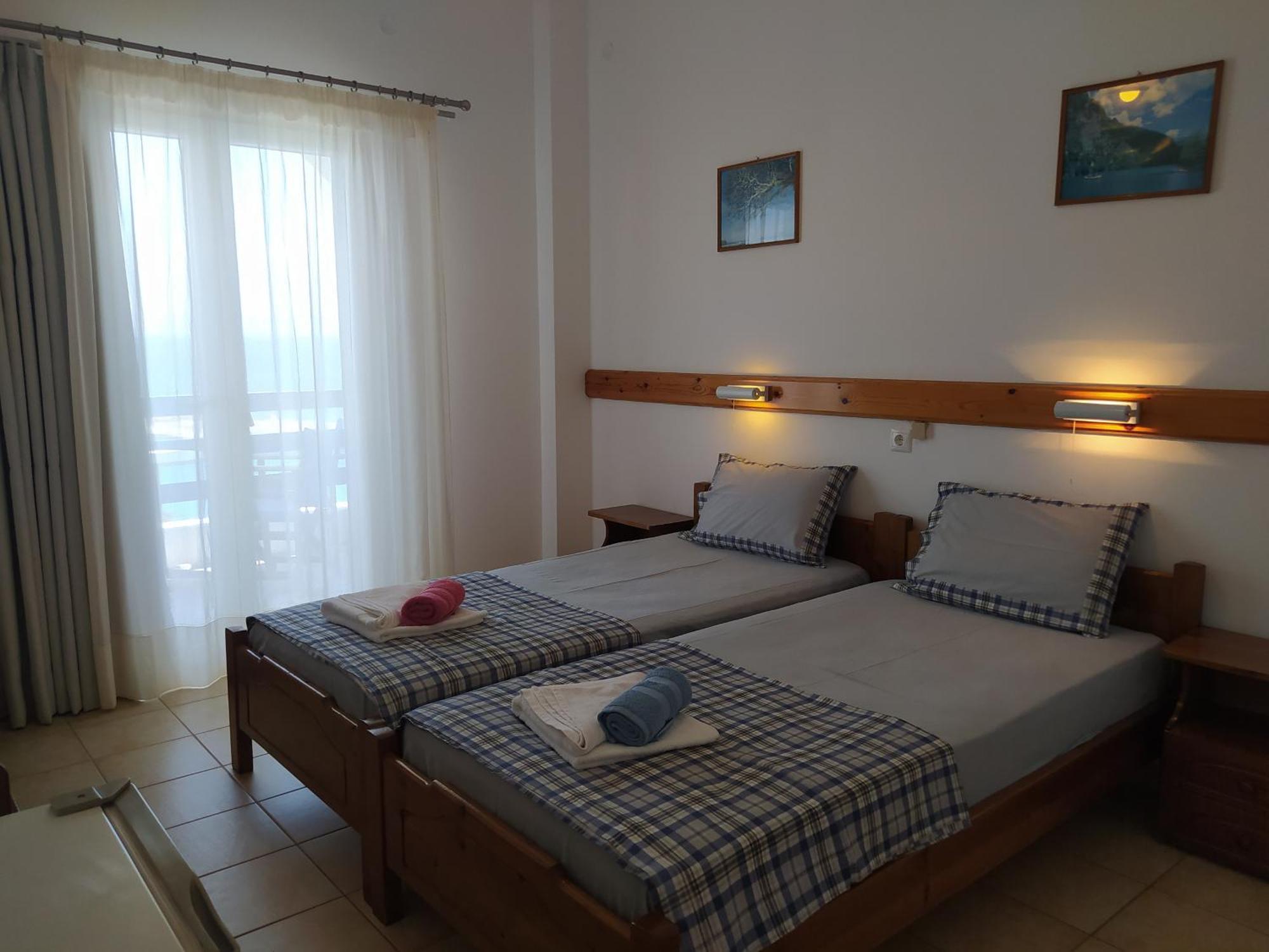 Corali Hotel Piso Livadi Luaran gambar